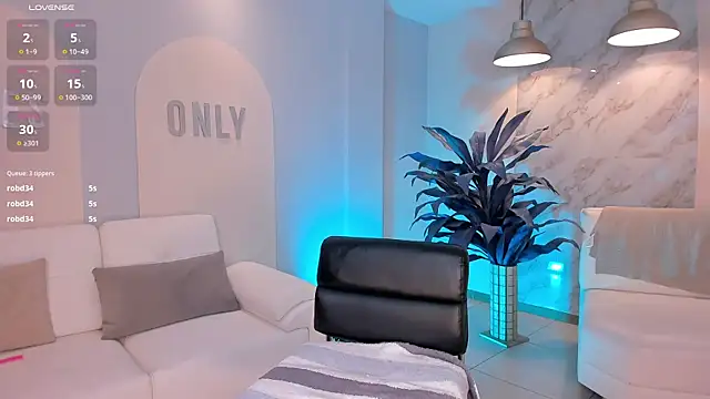 BellaCarteer  online show from February 2025 03:38:01 PM