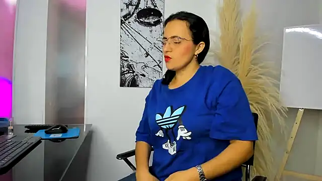 africa holmes online show from March 2025 02:08:01 AM