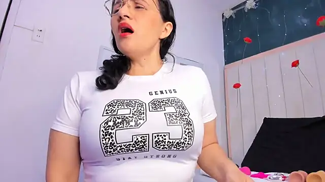 africa holmes online show from March 2026 02:35:02 AM