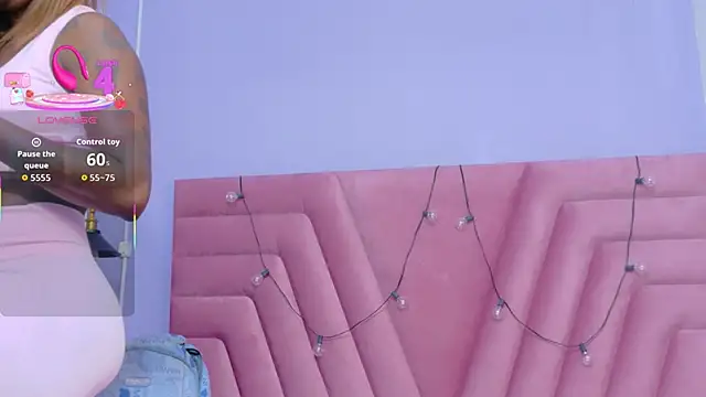 kinkyandsavage online show from February 2026 12:59:02 PM