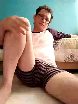 Snapshot of Bombi22 chatting on January 2025 03:23:01 PM Bombi22 online show from January 2025 03:23:01 PM