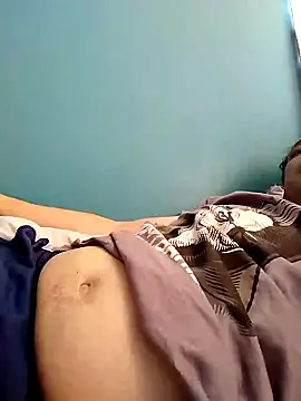 Snapshot of Bombi22 chatting on January 2025 06:38:01 PM Bombi22 online show from January 2025 06:38:01 PM