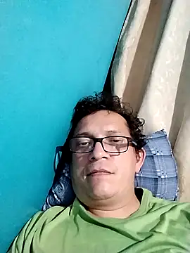 Snapshot of Bombi22 chatting on February 2025 05:31:01 AM Bombi22 online show from February 2025 05:31:01 AM