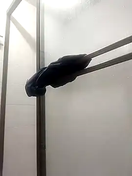 Bombi22 online show from February 2025 09:48:02 PM