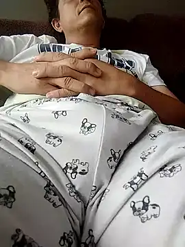 Snapshot of Bombi22 chatting on March 2025 05:39:01 PM Bombi22 online show from March 2025 05:39:01 PM