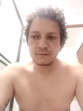 Bombi22 online show from October 2025 11:38:02 AM