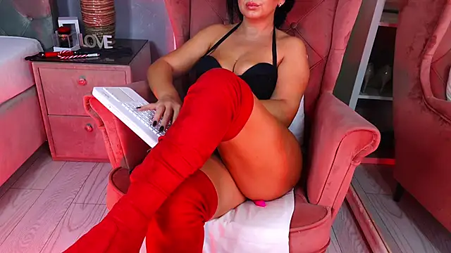 AQueenMonica online show from November 2025 04:33:02 AM