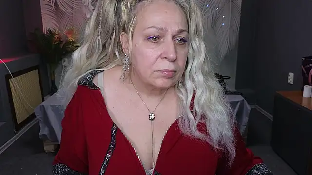 Snapshot of Penelope_Pinky chatting on January 2025 02:15:01 PM Penelope Pinky online show from January 2025 02:15:01 PM