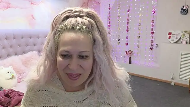 Snapshot of Penelope_Pinky chatting on March 2025 07:11:01 AM Penelope Pinky online show from March 2025 07:11:01 AM
