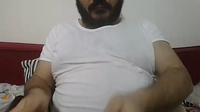 Snapshot of UrfavSlaveBitch chatting on March 2026 06:08:01 PM UrfavSlaveBitch online show from March 2026 06:08:01 PM