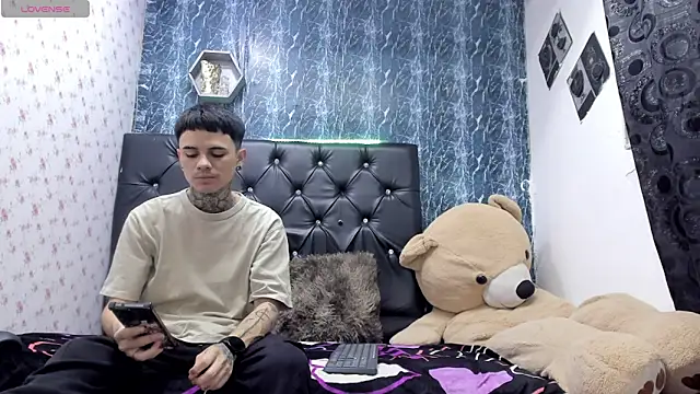 exotic hot couple online show from February 2026 09:30:02 PM