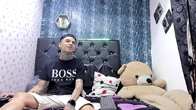 exotic hot couple online show from February 2026 09:59:02 PM