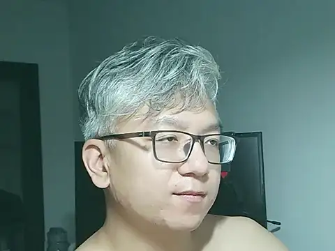 Snapshot of leoUSIR chatting on September 2025 05:27:01 PM leoUSIR online show from September 2025 05:27:01 PM