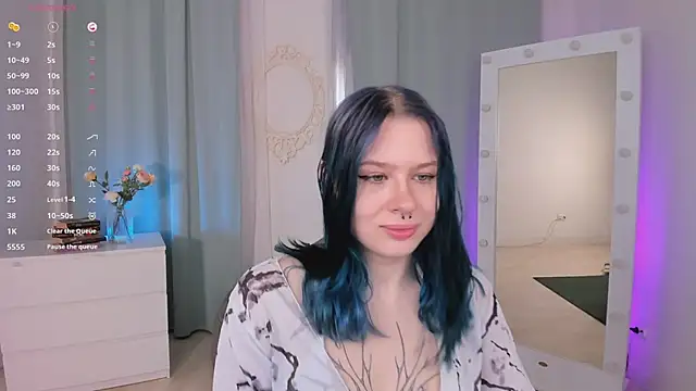 Snapshot of tender_kiitty chatting on May 2026 10:42:02 AM tender kiitty online show from May 2026 10:42:02 AM