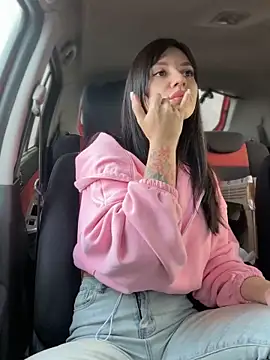 Snapshot of JulliaVegas chatting on October 2025 02:01:02 AM JulliaVegas online show from October 2025 02:01:02 AM