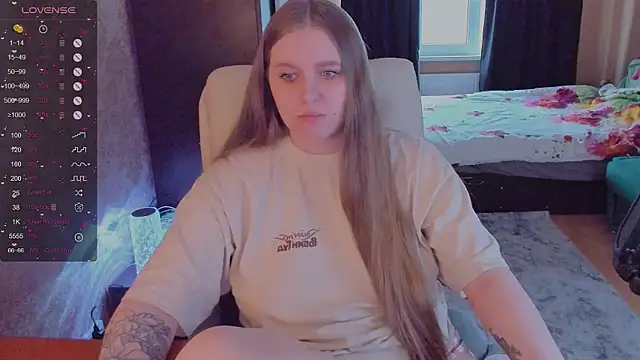 Snapshot of Alice_Dreamgirl_ chatting on January 2025 09:13:02 AM Alice Dreamgirl  online show from January 2025 09:13:02 AM