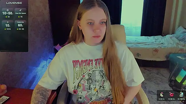 Snapshot of Alice_Dreamgirl_ chatting on February 2025 01:07:01 PM Alice Dreamgirl  online show from February 2025 01:07:01 PM