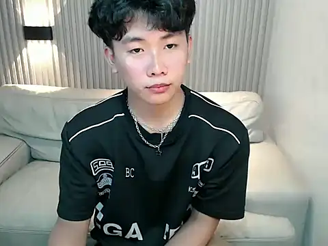 Snapshot of dangerzone0122 chatting on October 2025 05:33:02 PM dangerzone0122 online show from October 2025 05:33:02 PM