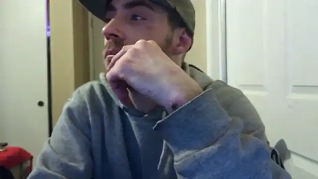 Huntzg23 online show from April 2026 06:08:01 AM