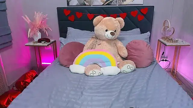 Curvy Dynamite  online show from February 2026 01:05:02 AM