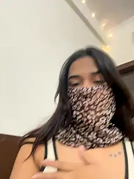 Snapshot of Kirti_Mittal chatting on November 2025 06:06:02 PM Kirti Mittal online show from November 2025 06:06:02 PM