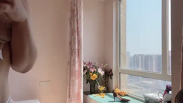 Snapshot of Z30966903S chatting on March 2025 06:00:02 AM Z30966903S online show from March 2025 06:00:02 AM