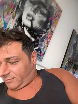 SecretlyDD online show from March 2025 11:19:01 AM