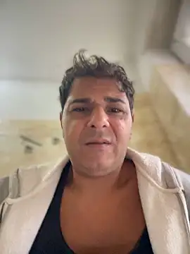 SecretlyDD online show from October 2025 06:38:01 AM