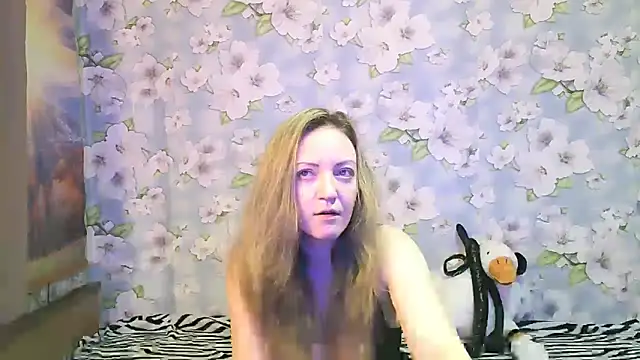 KattyLuuu online show from September 2025 08:53:02 PM