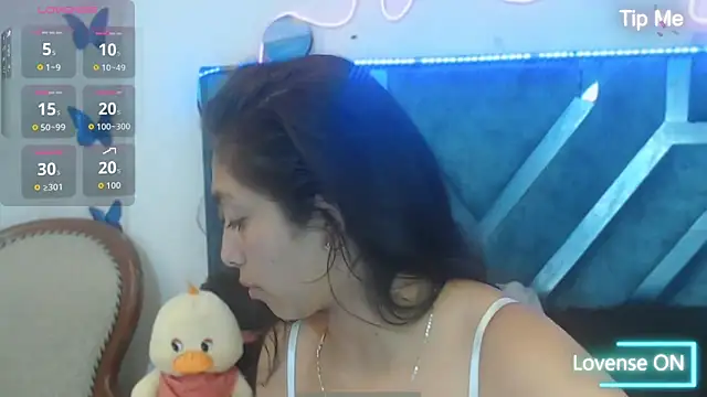 Roxan Fox- online show from October 2025 02:28:02 AM