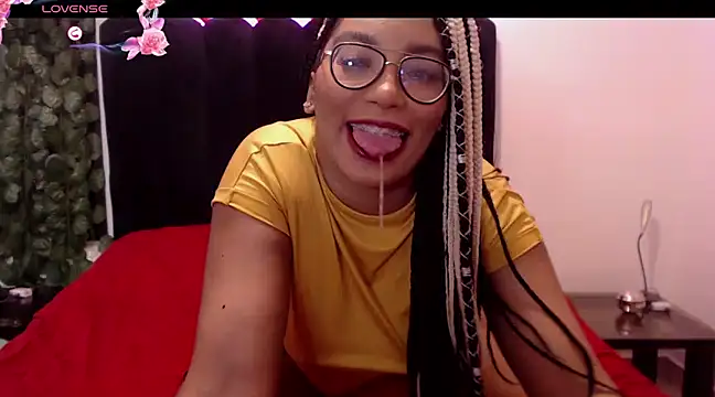 Snapshot of AmyBriiggs chatting on March 2025 04:14:01 AM AmyBriiggs online show from March 2025 04:14:01 AM