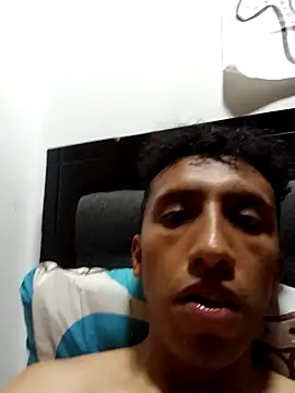 Snapshot of Alex-col chatting on January 2025 12:15:01 AM Alex-col online show from January 2025 12:15:01 AM