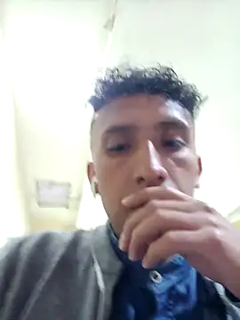 Snapshot of Alex-col chatting on March 2025 11:06:01 PM Alex-col online show from March 2025 11:06:01 PM