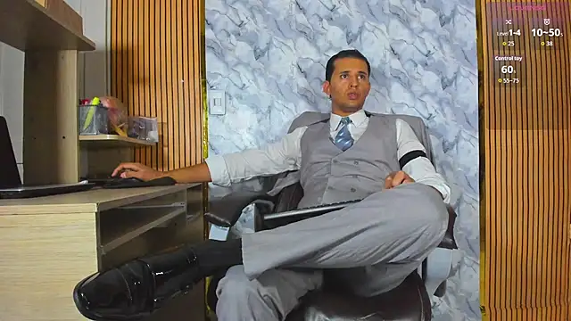 Snapshot of Hideintheoffice chatting on June 2026 12:53:02 AM Hideintheoffice online show from June 2026 12:53:02 AM