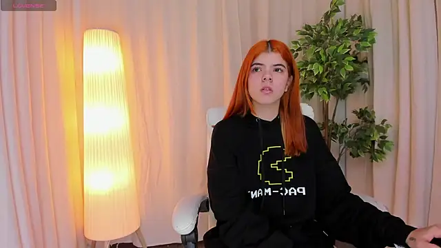 Snapshot of Maddy_bennet chatting on February 2025 04:25:01 AM Maddy bennet online show from February 2025 04:25:01 AM