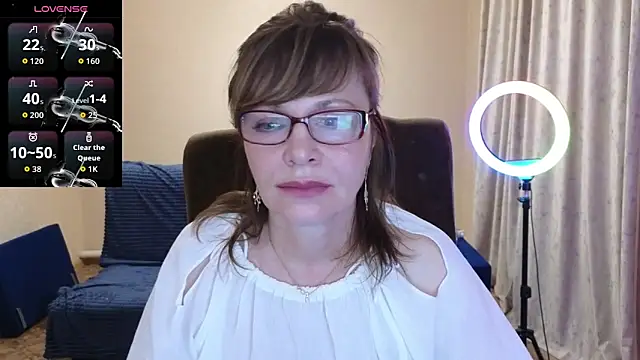 Miss Moren online show from March 2026 06:33:01 PM