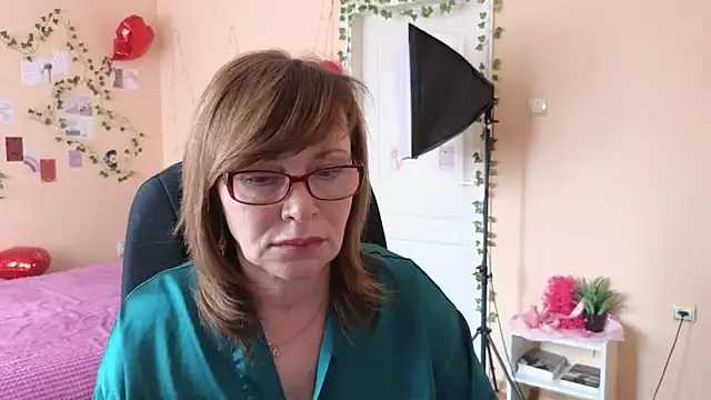 Miss Moren online show from March 2026 08:37:02 AM