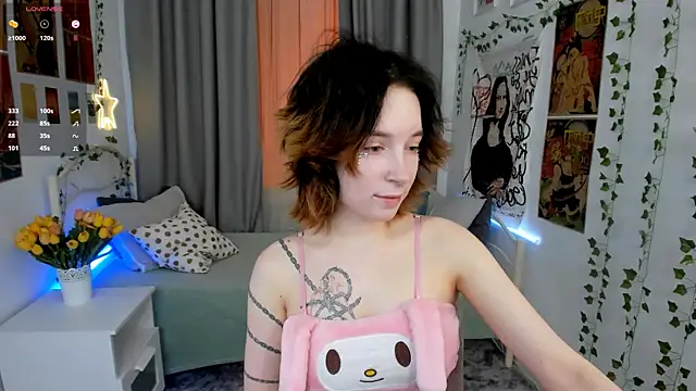 lilithlunna online show from January 2025 10:45:01 PM