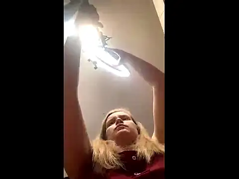 Snapshot of Sweet_white_chocolate chatting on January 2025 07:10:02 PM Sweet white chocolate online show from January 2025 07:10:02 PM