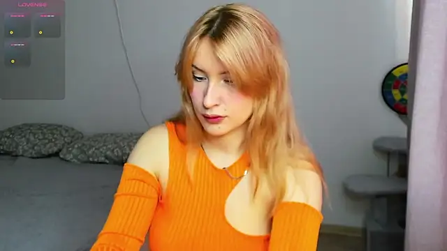 Snapshot of Sweet_white_chocolate chatting on July 2026 10:19:01 AM Sweet white chocolate online show from July 2026 10:19:01 AM