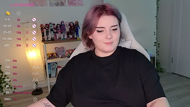 YumiYammy online show from September 2025 07:35:02 PM