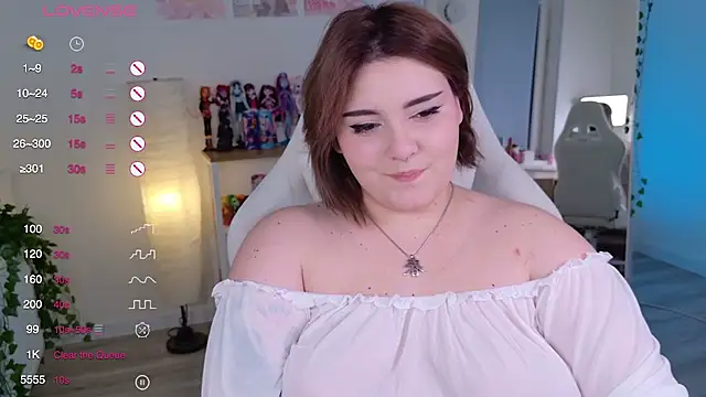 YumiYammy online show from October 2025 06:50:01 PM