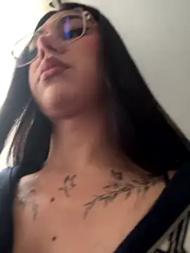 RoseCassie online show from January 2026 12:18:01 PM