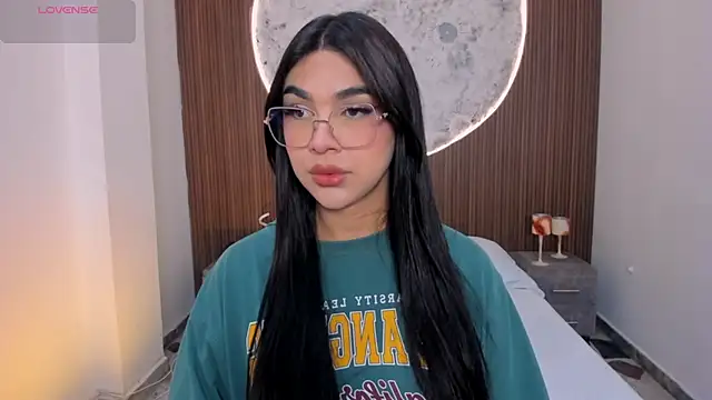 RoseCassie online show from April 2026 01:33:02 PM