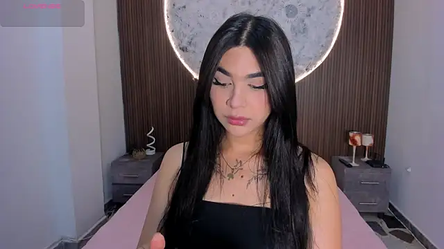 Snapshot of RoseCassie chatting on May 2026 01:37:02 PM RoseCassie online show from May 2026 01:37:02 PM