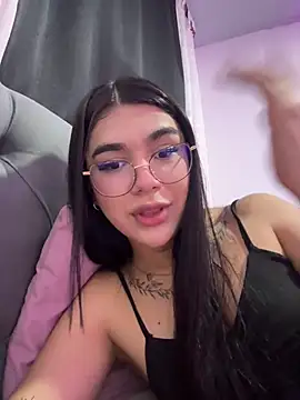 Snapshot of RoseCassie chatting on May 2026 01:21:01 AM RoseCassie online show from May 2026 01:21:01 AM