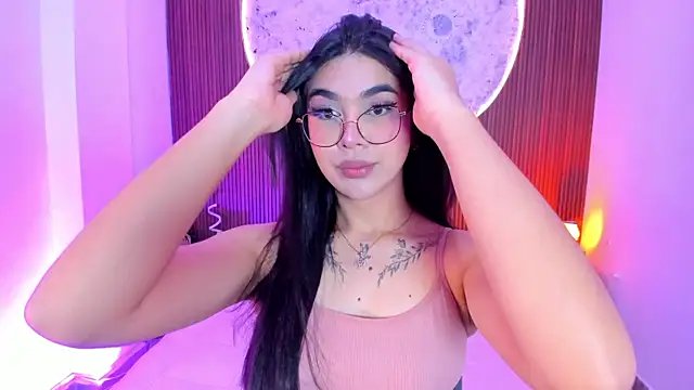 Snapshot of RoseCassie chatting on May 2026 01:19:01 PM RoseCassie online show from May 2026 01:19:01 PM