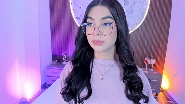 Snapshot of RoseCassie chatting on May 2026 12:47:02 PM RoseCassie online show from May 2026 12:47:02 PM