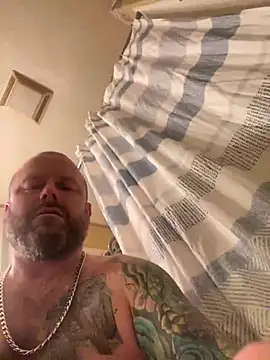 Snapshot of Thickirishcock850 chatting on May 2026 02:28:01 AM Thickirishcock850 online show from May 2026 02:28:01 AM