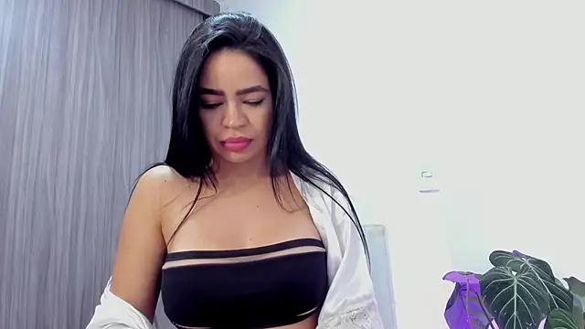 Sara Leblanc online show from February 2025 03:52:01 PM